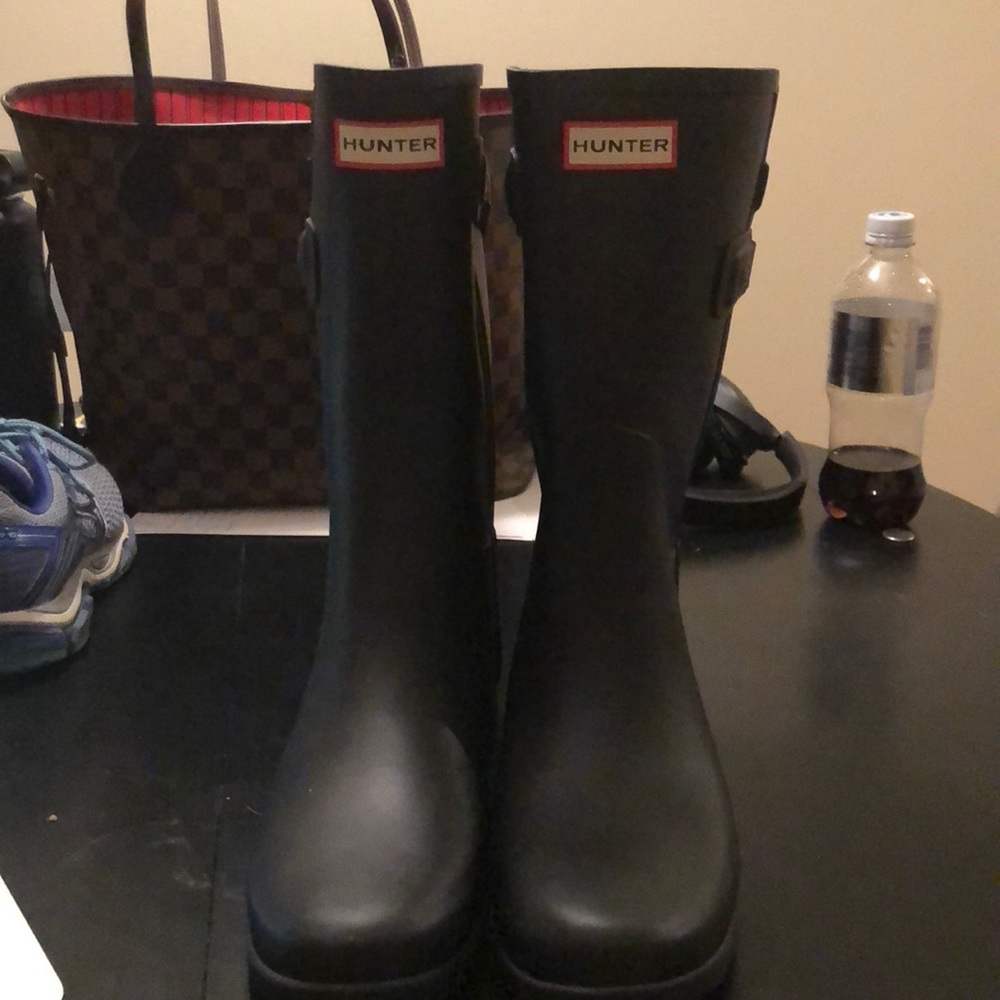 Black Back Strap Hunter Rain Boots